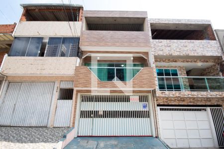 Casa para alugar com 300m², 3 quartos e 2 vagas Casa para alugar com 300m², 3 quartos e 2 vagasFachada