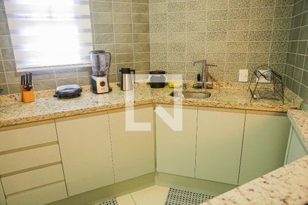 Apartamento à venda com 169m², 2 quartos e 3 vagasCozinha