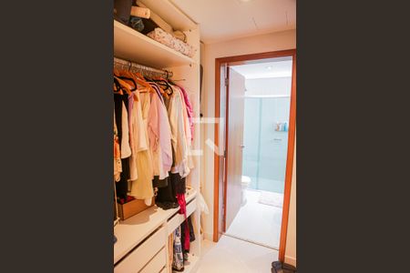 Apartamento à venda com 169m², 2 quartos e 3 vagasCloset da suíte 2