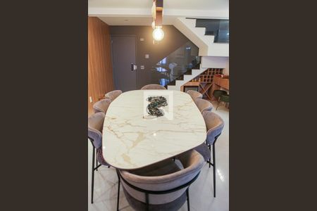 Apartamento à venda com 169m², 2 quartos e 3 vagasMesa de Jantar