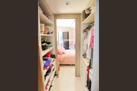 Apartamento à venda com 169m², 2 quartos e 3 vagasCloset da suíte 2