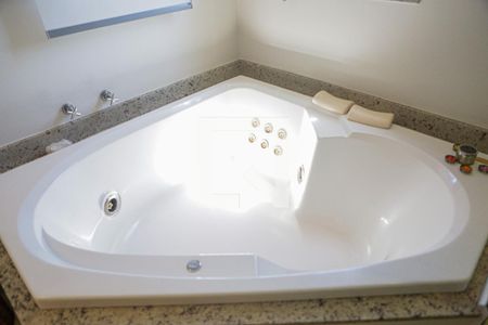 Apartamento à venda com 169m², 2 quartos e 3 vagasBanheiro da Suíte 1