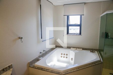 Apartamento à venda com 169m², 2 quartos e 3 vagasBanheiro da Suíte 1