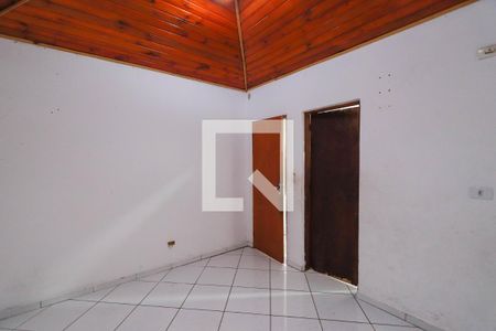 Casa à venda com 240m², 3 quartos e 3 vagasSuíte