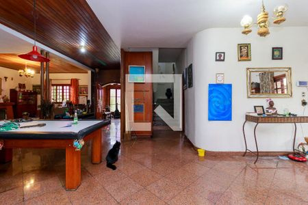 Casa para alugar com 480m², 4 quartos e 8 vagasSala