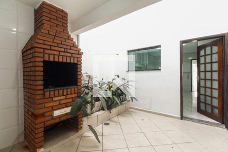 Casa à venda com 140m², 4 quartos e 2 vagasQuintal - Churrasqueira