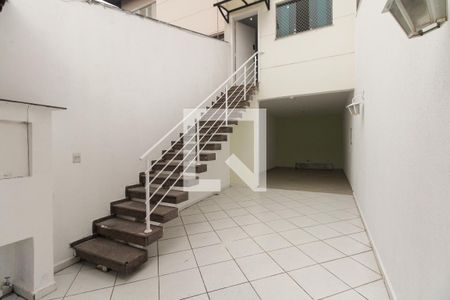 Casa à venda com 140m², 4 quartos e 2 vagasGaragem