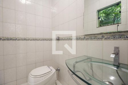 Lavabo de casa à venda com 4 quartos, 140m² em Jardim Textil, São Paulo