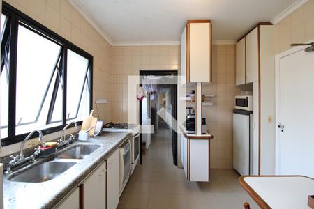 Apartamento à venda com 155m², 4 quartos e 3 vagasCozinha 