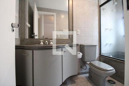 Apartamento à venda com 155m², 4 quartos e 3 vagasBanheiro da suíte 2 