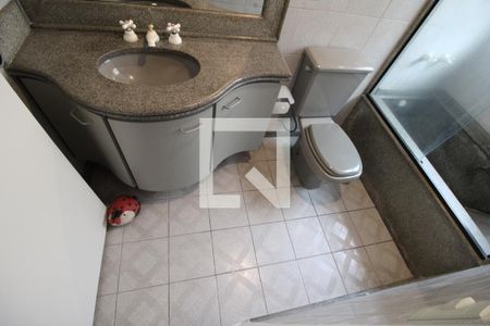 Apartamento à venda com 155m², 4 quartos e 3 vagasBanheiro da suíte 2 