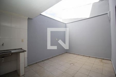 Casa à venda com 265m², 3 quartos e 6 vagasQuintal