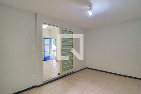 Quarto 1 de casa para alugar com 2 quartos, 88m² em Santa Efigênia, Belo Horizonte