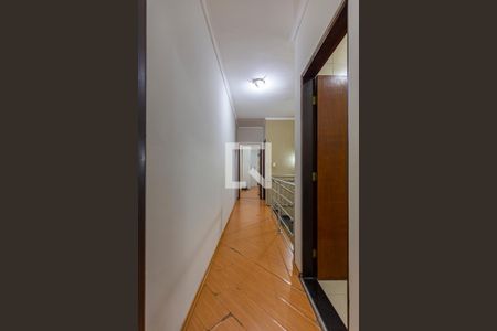 Casa à venda com 224m², 3 quartos e 4 vagasEscada Dormitórios