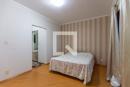 Casa à venda com 224m², 3 quartos e 4 vagasSuite