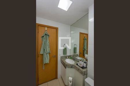 Apartamento à venda com 114m², 2 quartos e 3 vagasBanheiro Social