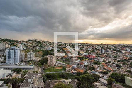 Apartamento à venda com 114m², 2 quartos e 3 vagasSuíte