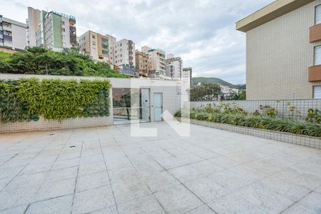 Apartamento à venda com 114m², 2 quartos e 3 vagasEntrada