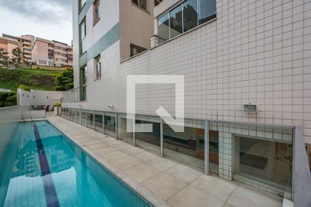 Apartamento à venda com 114m², 2 quartos e 3 vagasPiscina