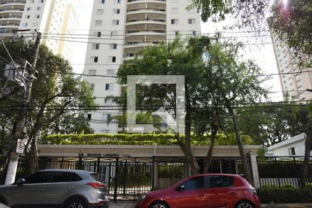 Apartamento para alugar com 82m², 3 quartos e 2 vagasFachada e portaria
