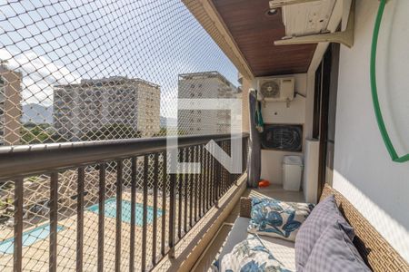 Apartamento à venda com 108m², 3 quartos e 2 vagasSuíte - Varanda