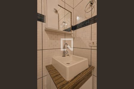 Casa para alugar com 70m², 1 quarto e 1 vaga Casa para alugar com 70m², 1 quarto e 1 vagaBanheiro