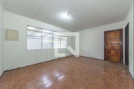 Casa para alugar com 3 quartos, 210m² em Vila Fachini, São Paulo