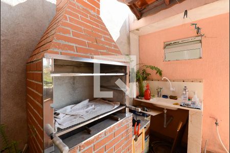 Casa à venda com 170m², 3 quartos e 2 vagasQuintal - area de cima - churrasqueira