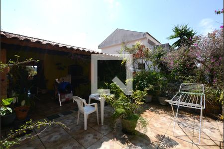 Casa à venda com 170m², 3 quartos e 2 vagasQuintal - area de cima