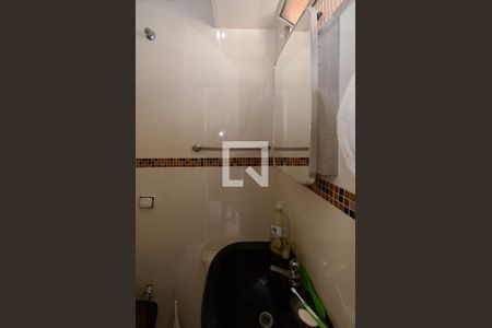 Casa à venda com 170m², 3 quartos e 2 vagasBanheiro de serviço