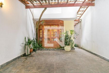 Casa à venda com 150m², 3 quartos e 2 vagas Casa à venda com 150m², 3 quartos e 2 vagasGaragem