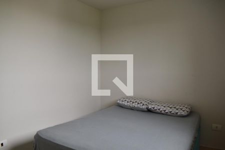 Quarto 1 de apartamento para alugar com 2 quartos, 46m² em Cidade Industrial, Curitiba