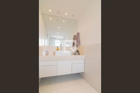 Apartamento à venda com 200m², 3 quartos e 4 vagasBanheiro da Suite 2