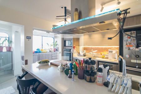 Apartamento à venda com 200m², 3 quartos e 4 vagasCozinha