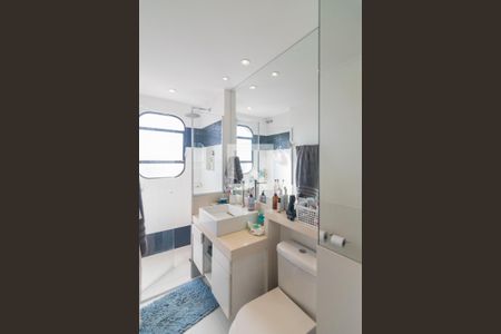 Apartamento à venda com 200m², 3 quartos e 4 vagasBanheiro da Suite 1