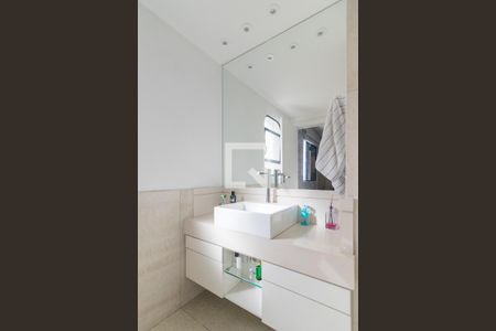 Apartamento à venda com 200m², 3 quartos e 4 vagasBanheiro da Suite 3