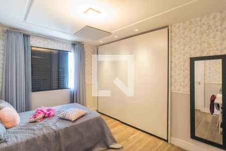 Apartamento à venda com 200m², 3 quartos e 4 vagasQuarto 2 Suite