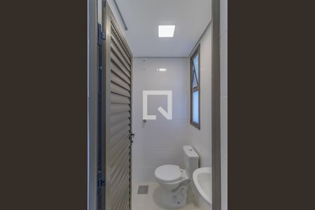 Apartamento à venda com 74m², 3 quartos e 2 vagas Apartamento à venda com 74m², 3 quartos e 2 vagasBanheiro de Serviço