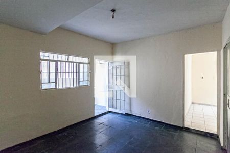 Sala de casa para alugar com 1 quarto, 45m² em Tupi B , Belo Horizonte