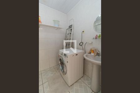 Casa à venda com 250m², 4 quartos e 3 vagasLavanderia / Banheiro fundos