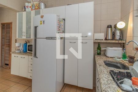 Casa à venda com 250m², 4 quartos e 3 vagasCozinha