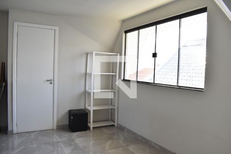 Casa de condomínio para alugar com 144m², 3 quartos e 3 vagasÁtico