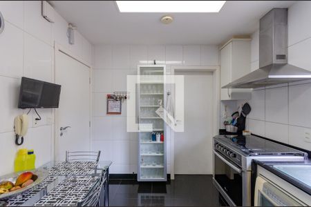 Apartamento à venda com 398m², 4 quartos e 4 vagas Apartamento à venda com 398m², 4 quartos e 4 vagasCozinha
