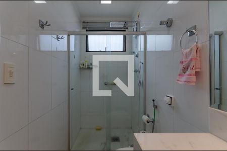 Apartamento à venda com 398m², 4 quartos e 4 vagas Apartamento à venda com 398m², 4 quartos e 4 vagasBanheiro Suíte 2