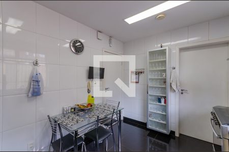 Apartamento à venda com 398m², 4 quartos e 4 vagas Apartamento à venda com 398m², 4 quartos e 4 vagasCozinha