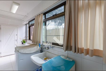 Apartamento à venda com 398m², 4 quartos e 4 vagas Apartamento à venda com 398m², 4 quartos e 4 vagasÁrea de Serviço