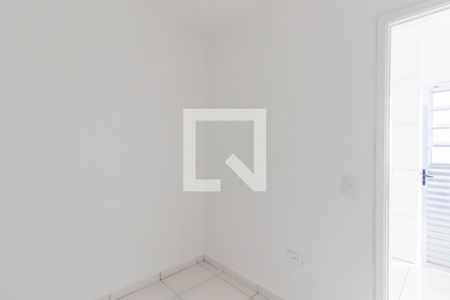 Quarto 2 de kitnet/studio para alugar com 2 quartos, 30m² em Jardim Lucia, São Paulo