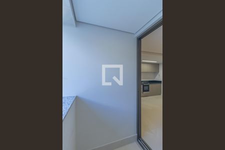 Apartamento à venda com 140m², 3 quartos e 2 vagas Apartamento à venda com 140m², 3 quartos e 2 vagasVaranda