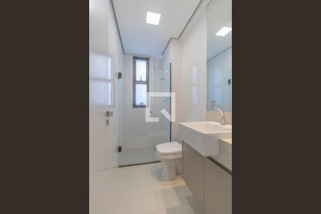 Apartamento à venda com 140m², 3 quartos e 2 vagas Apartamento à venda com 140m², 3 quartos e 2 vagasBanheiro Social