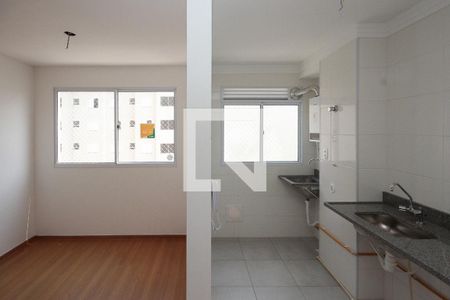 Apartamento para alugar com 43m², 2 quartos e 1 vagaSala e cozinha